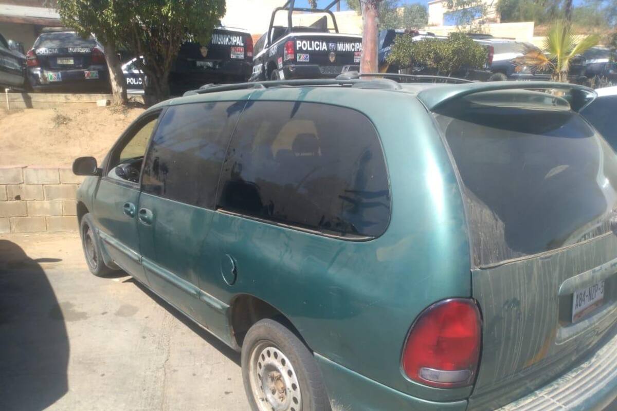 Recuperan auto robado en Tecate