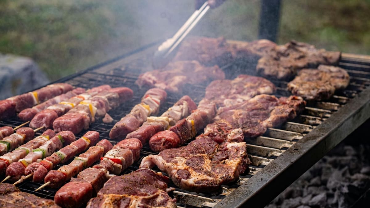 ¿Cuánta carne roja es recomendable consumir? Esto dicen tres expertos en nutrición | Foto: Especial (canva)