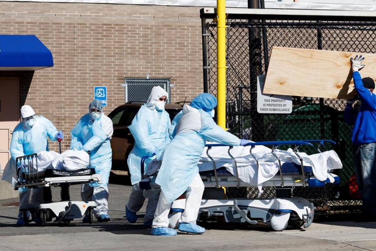 Un farmacéutico de Nueva York llegó a acumular 200 mil mascarillas ante COVID-19