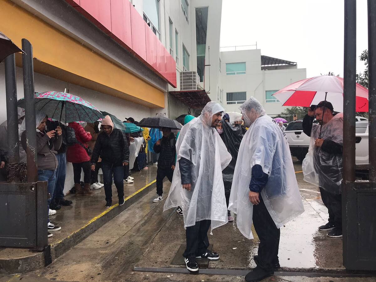 El INE anunció a través de redes sociales la ampliación hasta las 24:00 horas en los 16 módulos de atención fijos en toda Baja California.