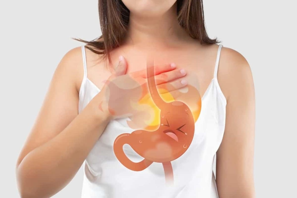 ¿Sabes qué es la acidez estomacal? Causas, síntomas y soluciones