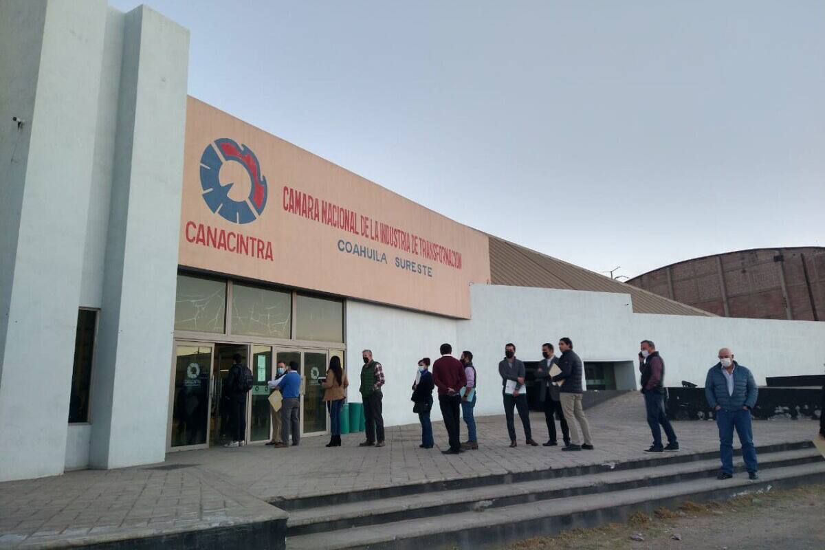 Presidente de la Canacintra se opone a la propuesta de reducción de la jornada laboral