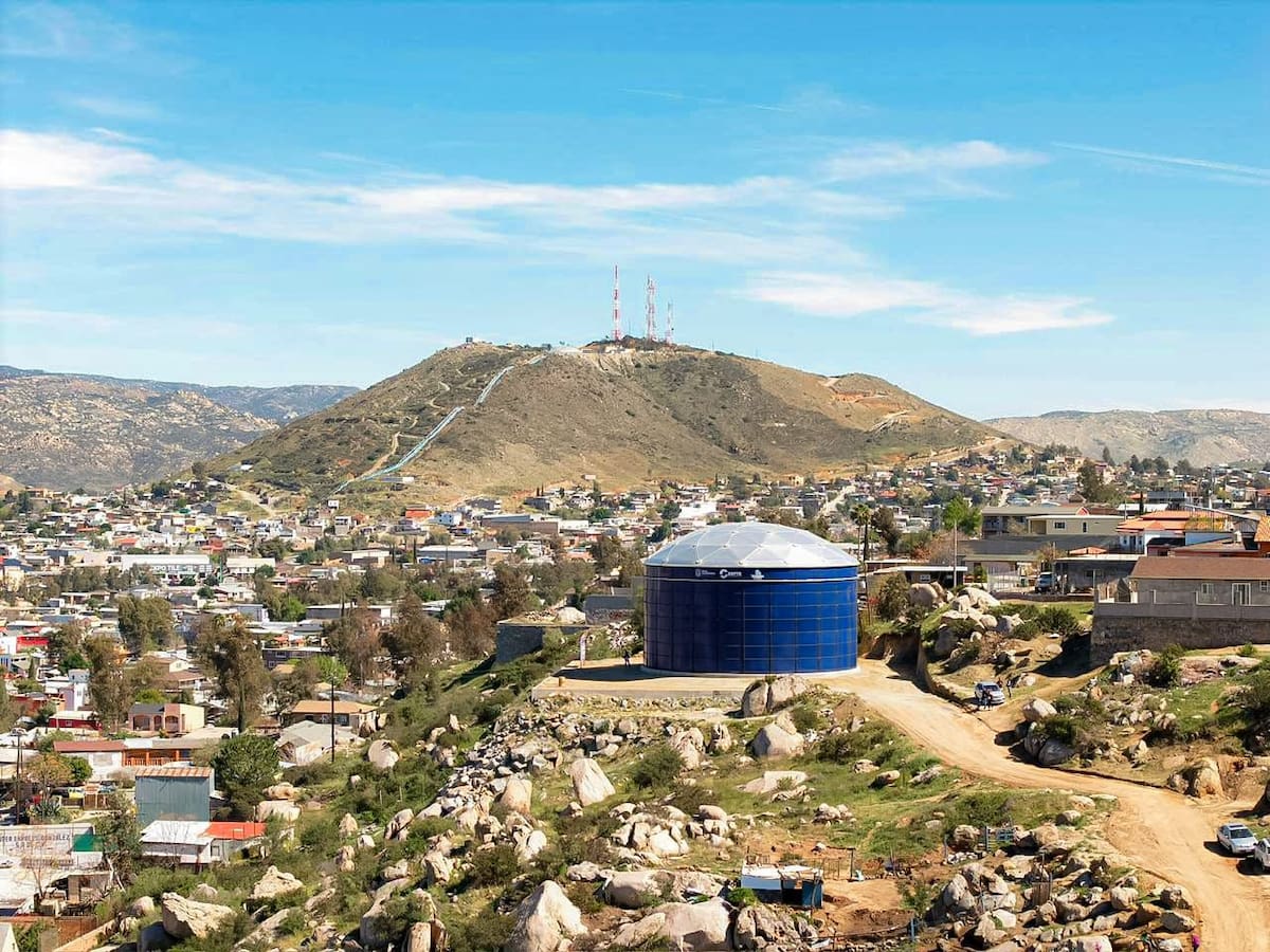 Se inauguró el Tanque Regulador y de Almacenamiento “Juárez”, que marca un antes y un después en la modernización hidráulica del municipio; asimismo, se invertirán más de 46 MDP en pavimentación a través de la estrategia Corazones. Foto: Cortesía