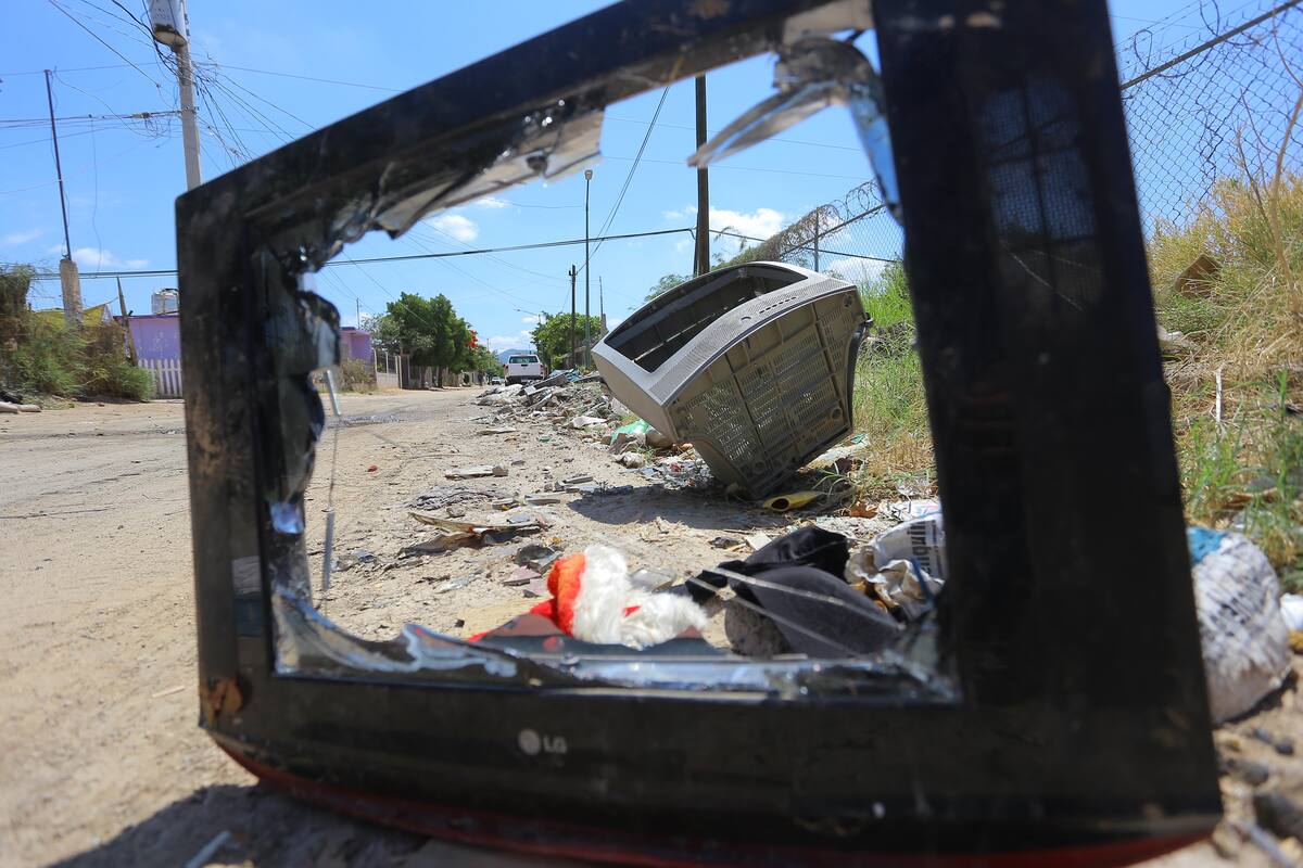 Basura invade la calle en la Solidaridad