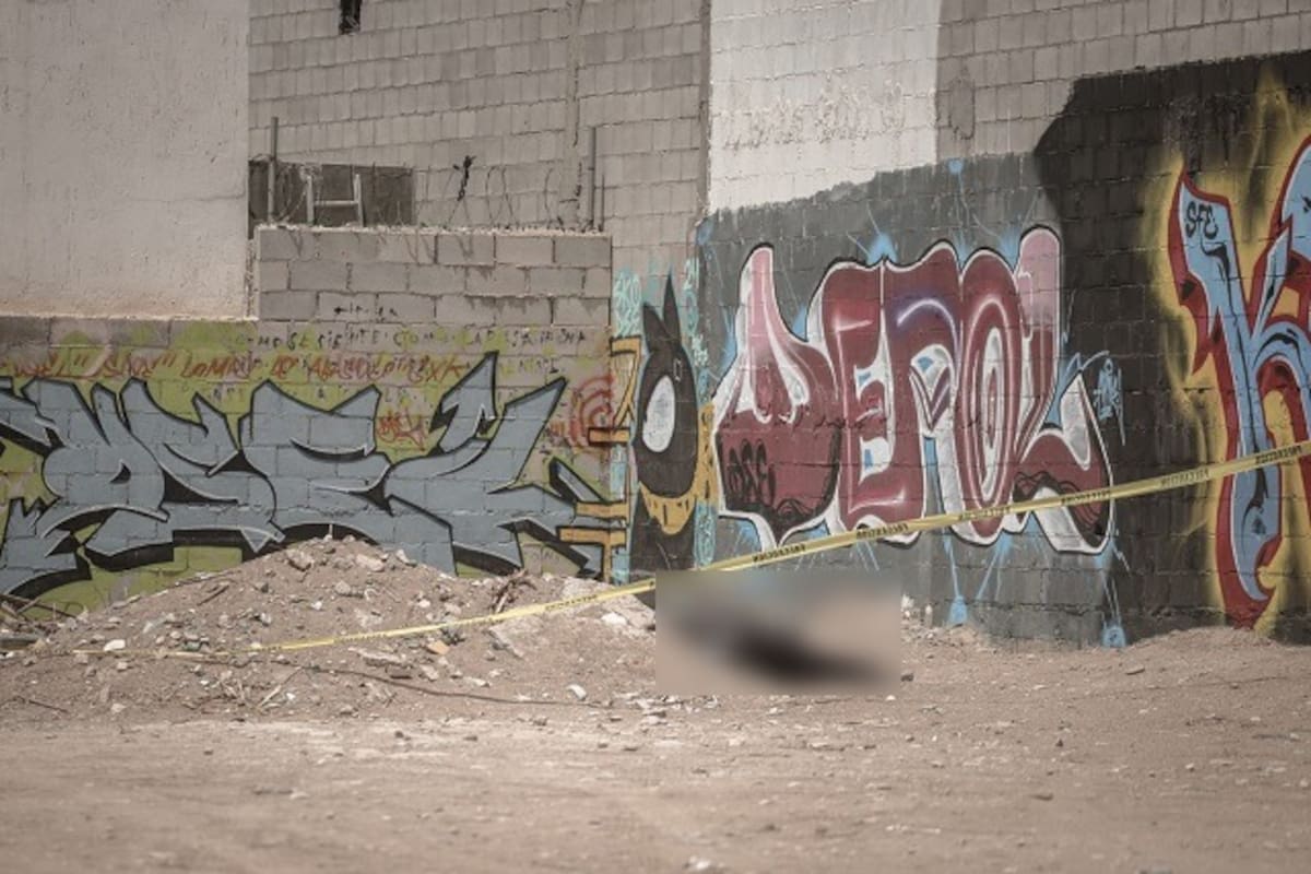 Confirman causa de muerte de hombre hallado en predio baldío en la colonia Héctor Corella