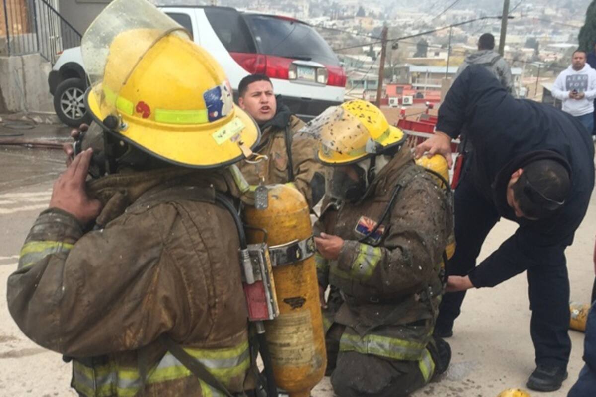 Se incendia bodega y afecta a dos viviendas