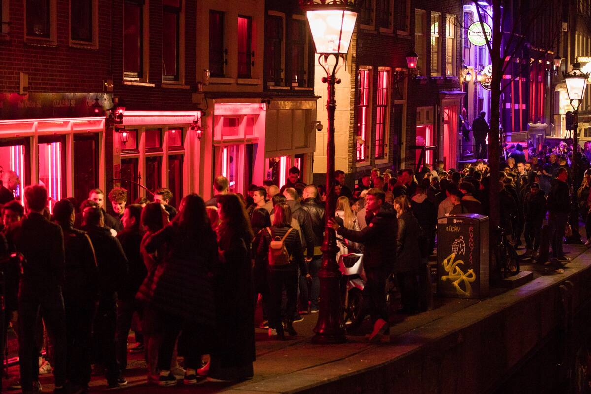 Prohíben visitas guiadas a zona roja de Ámsterdam