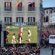 Manifestantes en Bilbao intentaron derribar pantalla gigante para ver España vs Argentina