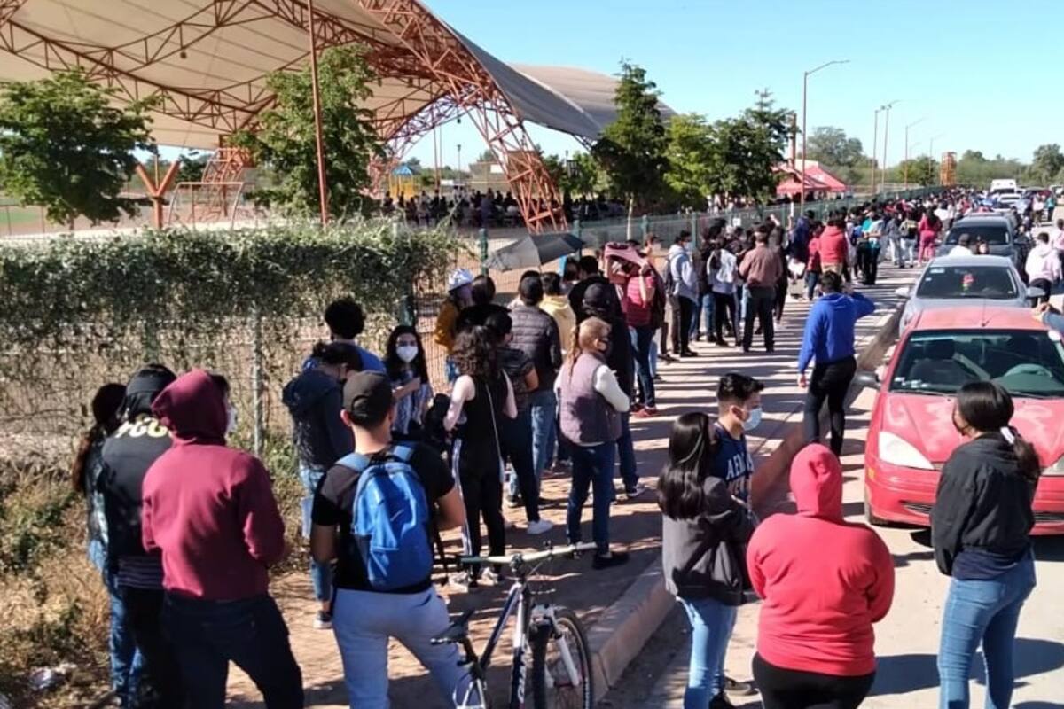 Covid en Sonora: Gran afluencia de adolescentes para vacunarse en Cajeme