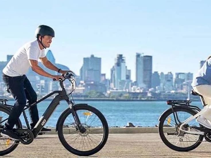 Descubre Coronado a bordo de una eBike en este recorrido guiado