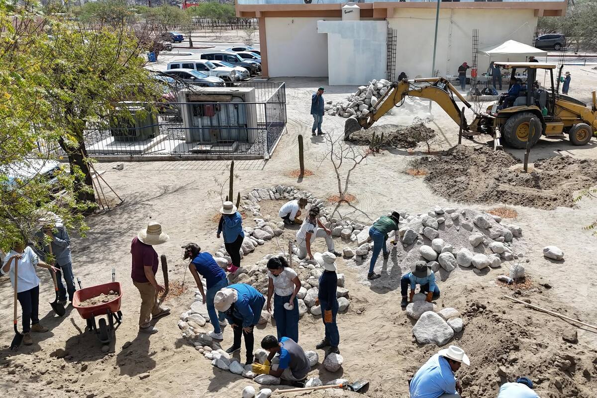 Se capacitan para recolectar y almacenar agua de lluvia