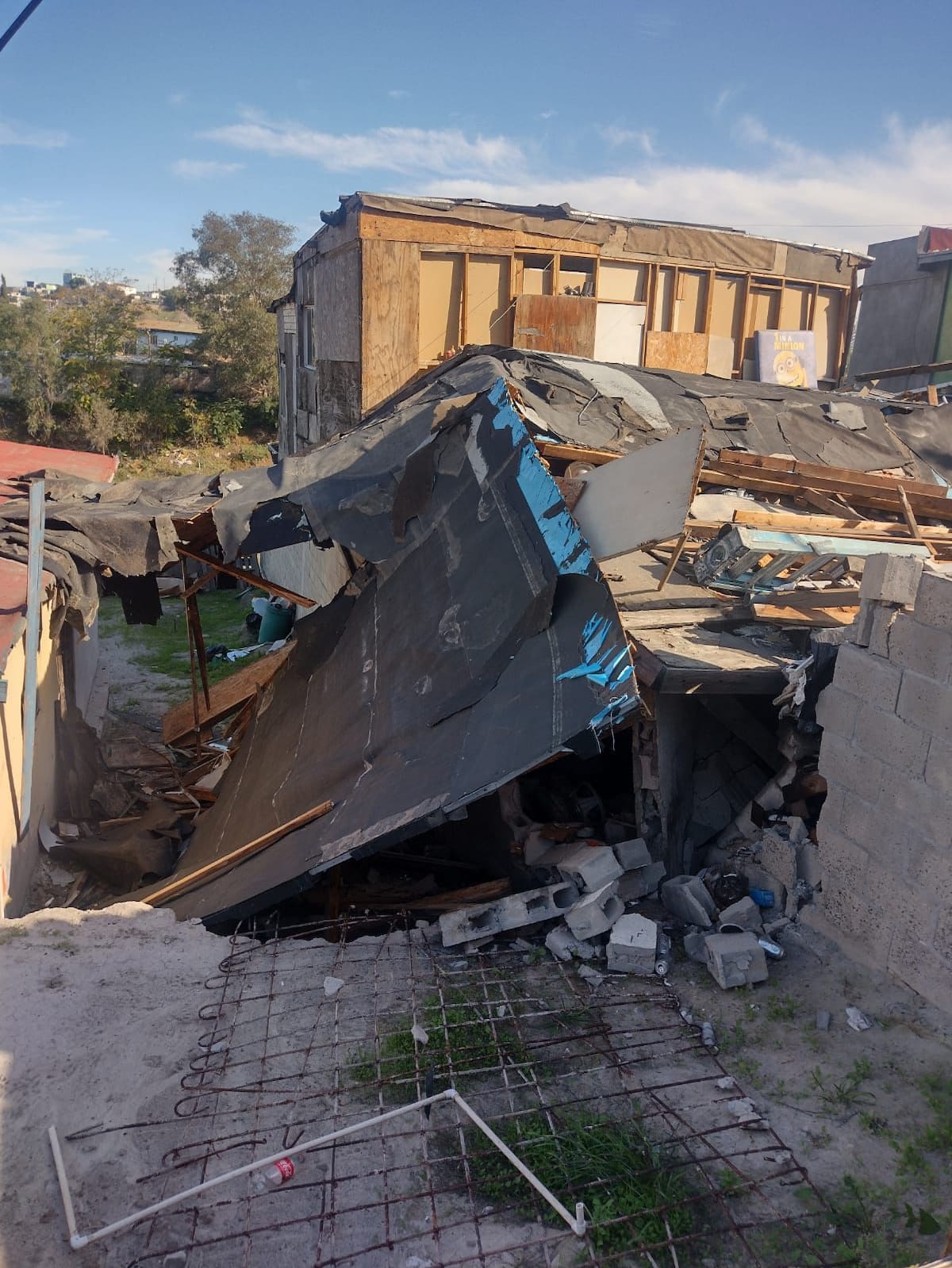 Habitantes de la calle Eridano piden atención urgente por riesgos sanitarios, estructurales y fallas en servicios básicos. Foto: Cortesía