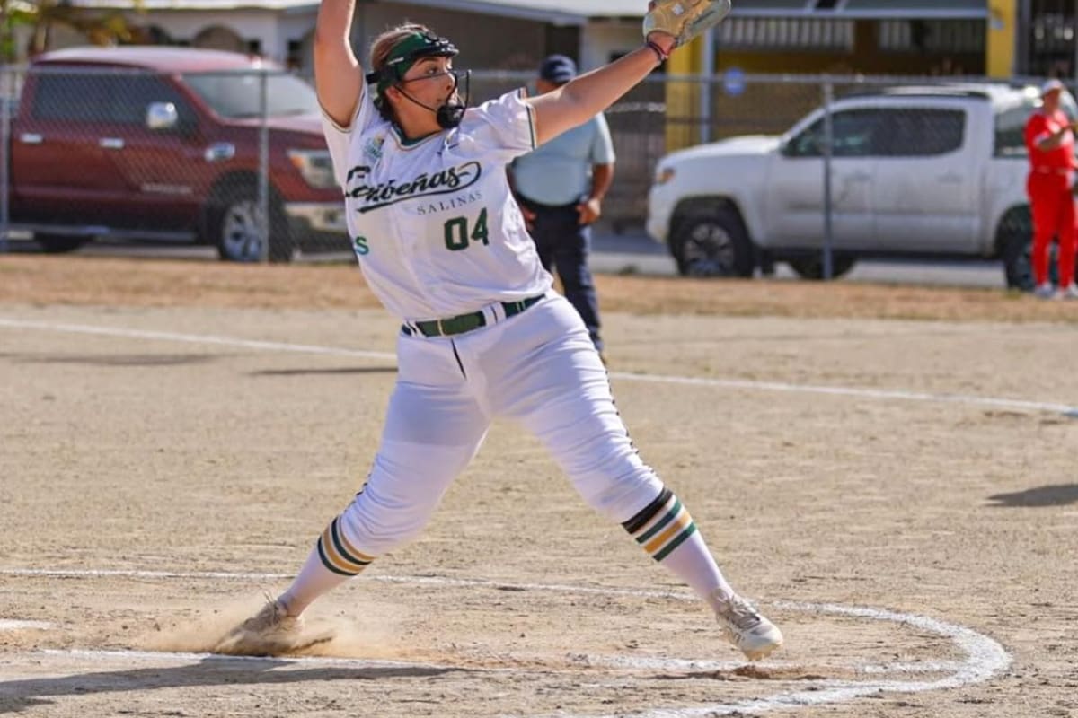 Yeraldine Carrión hace historia en Puerto Rico; rompe récord de ponches en la Liga Premier de Softbol