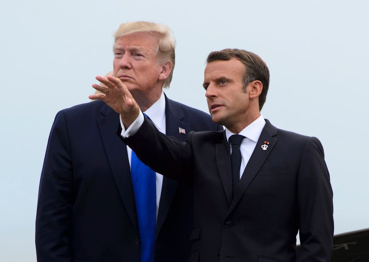 El presidente estadounidense Donald Trump y el presidente francés Emmanuel Macron en Biarritz, Francia el 24 de agosto del 2019. (Sean Kilpatrick/The Canadian Press via AP)