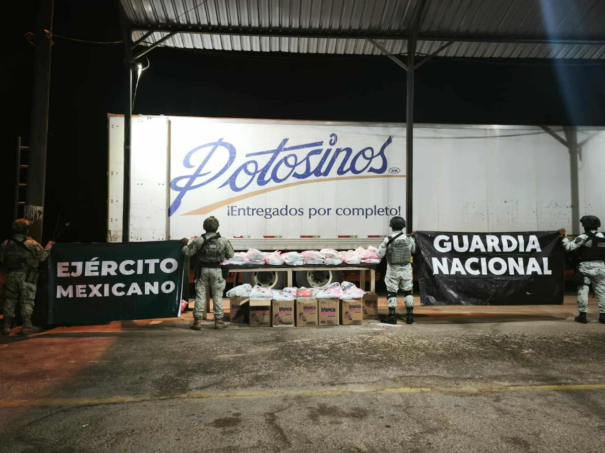 Elementos del Ejército Mexicano y la Guardia Nacional incautaron narcóticos ocultos en paquetes de detergente en San Luis Río Colorado.