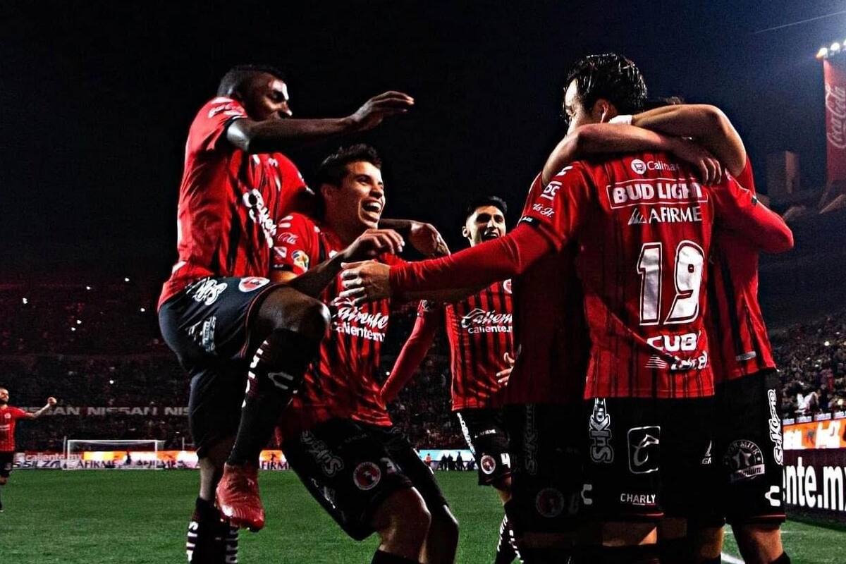 Tachones rojos, manía por el 3 y otras cábalas en Xolos.