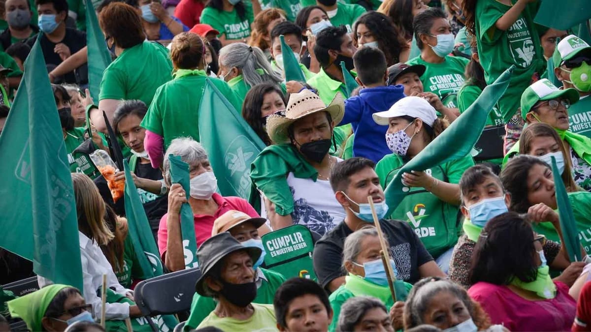 Imagen ilustrativa de personas que asistieron a un mitín del Partido Verde Ecologista de México (PVEM). | Archivo GH