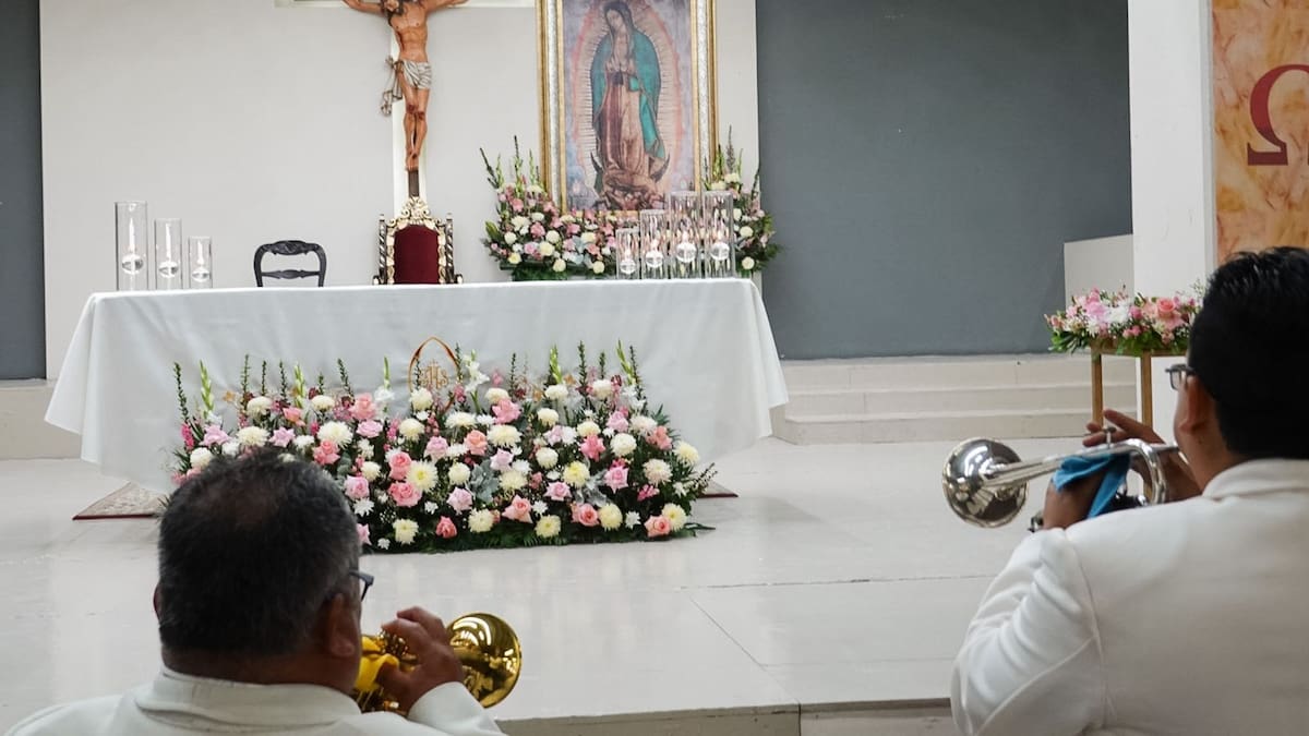 Dedican misa y mariachi a las madres en la Catedral Metropolitana de Tijuana