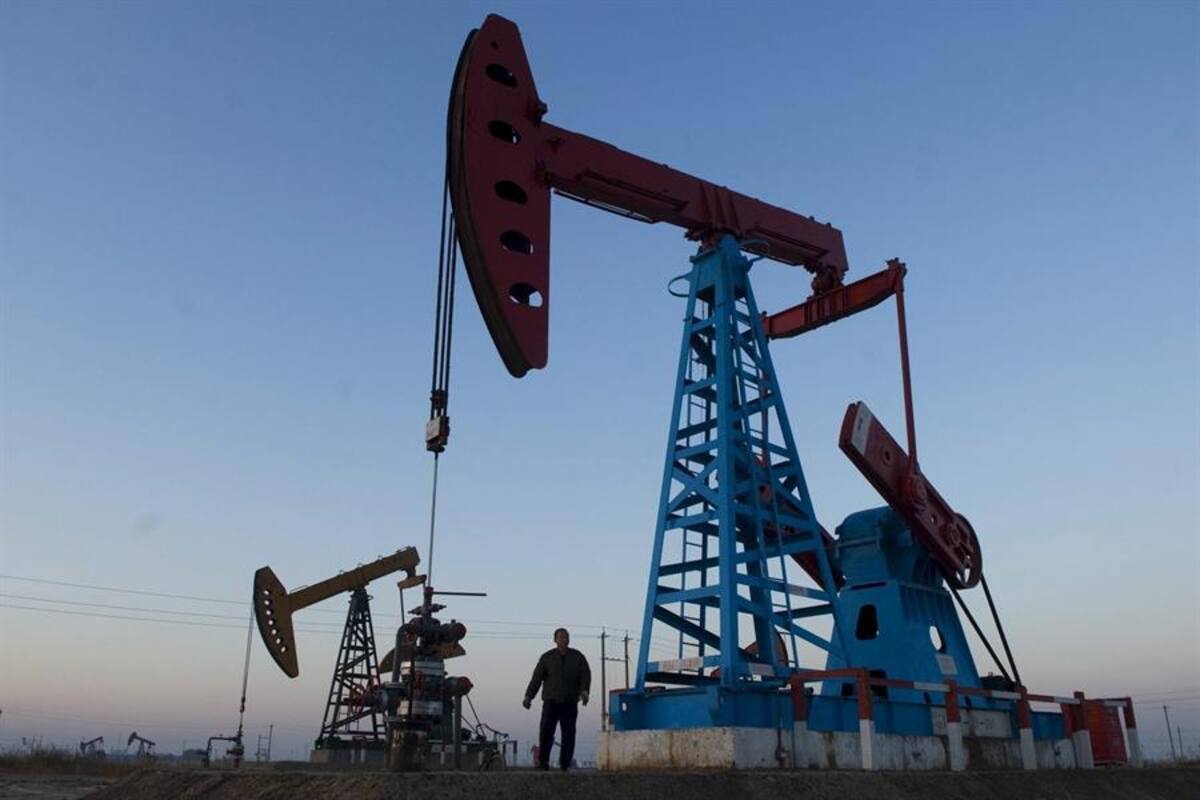 Petróleo de Texas en caída histórica y por debajo de 5 dólares el barril