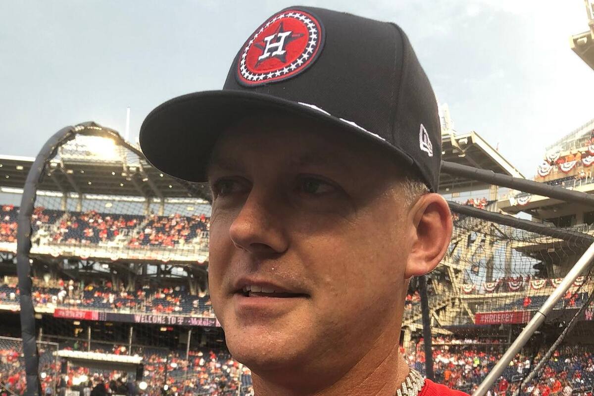 Detroit contrata a A.J. Hinch, involucrado en el escandalo de robo de bases de los Astros