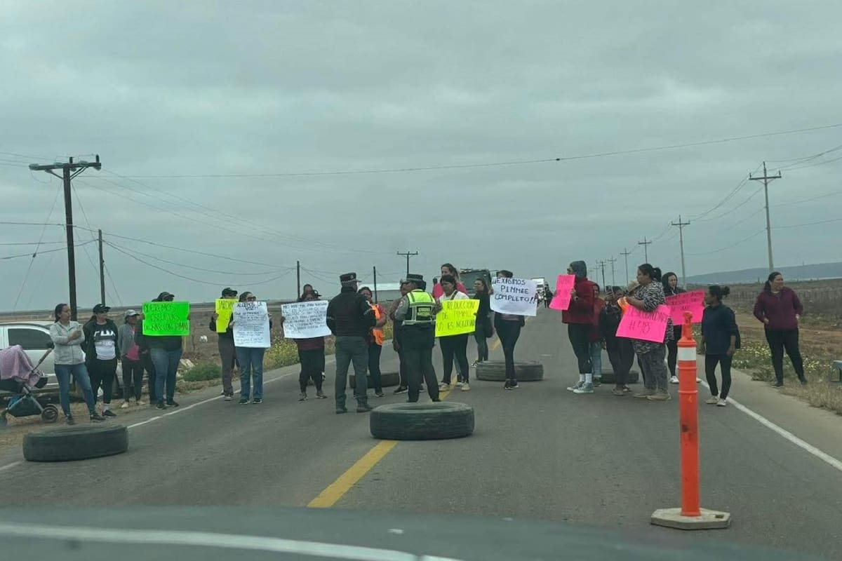 Siguen manifestaciones en San Quintín por falta de recurso en escuelas