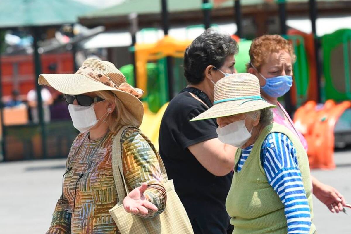 Decretan uso obligatorio de cubrebocas en transporte público de NL