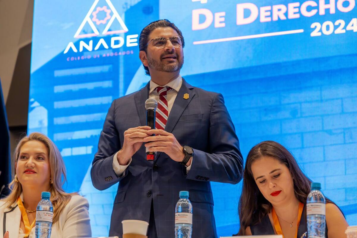 Inaugura secretario del trabajo Congreso de Derecho Laboral