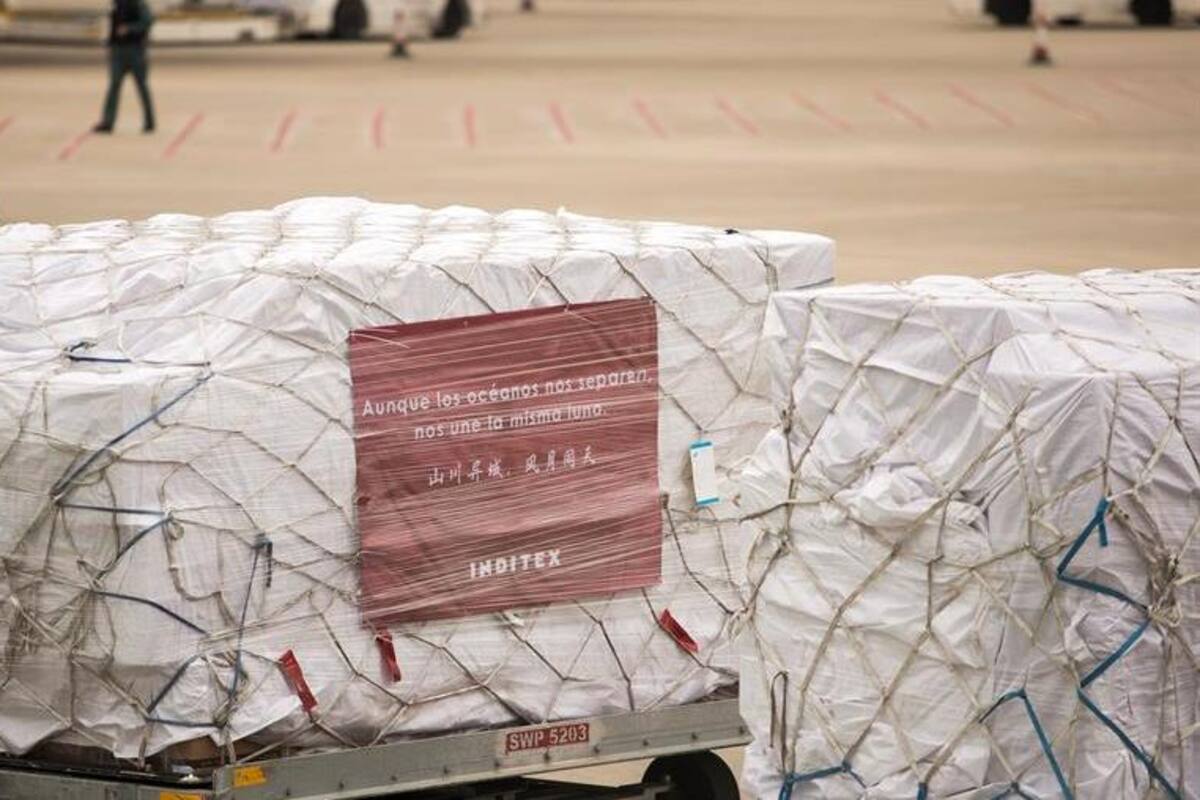 España recibe tres millones de mascarillas de China