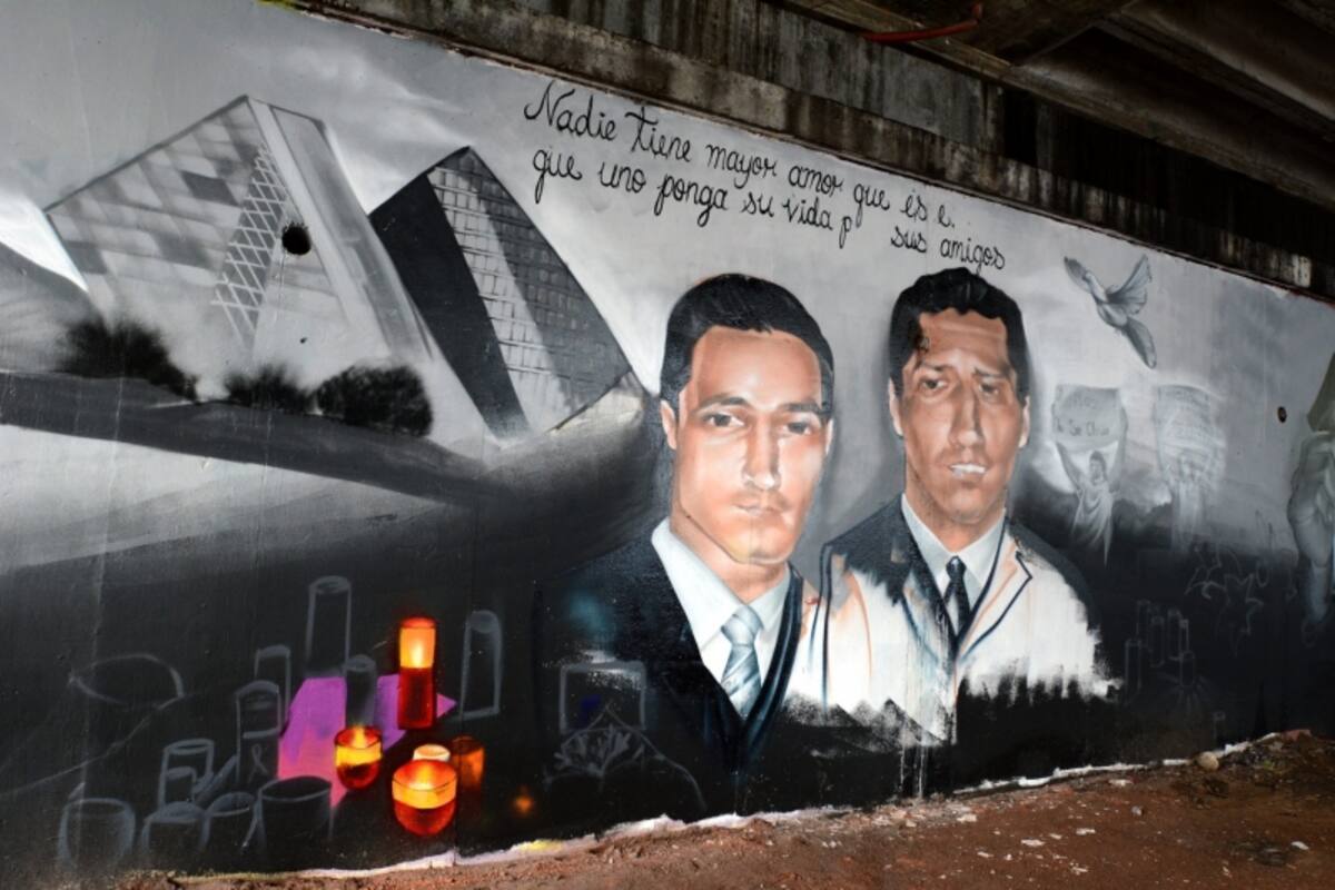 Madre de joven asesinado en ITESM podría reunirse con Calderón