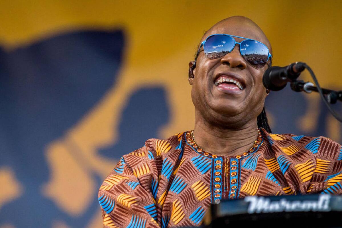 Stevie Wonder cumple 70 años con una carrera dedicada a las causas sociales