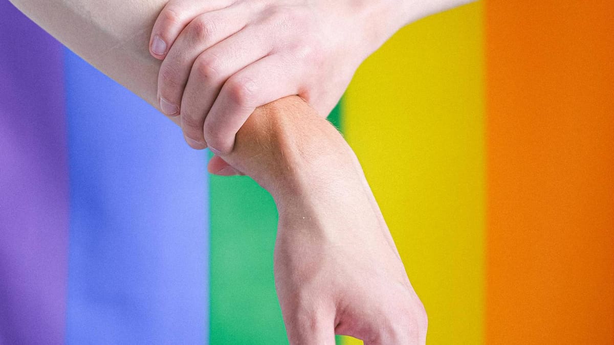 Las llamadas “terapias de conversión” buscan forzar un cambio en la identidad de género u orientación sexual de una persona.