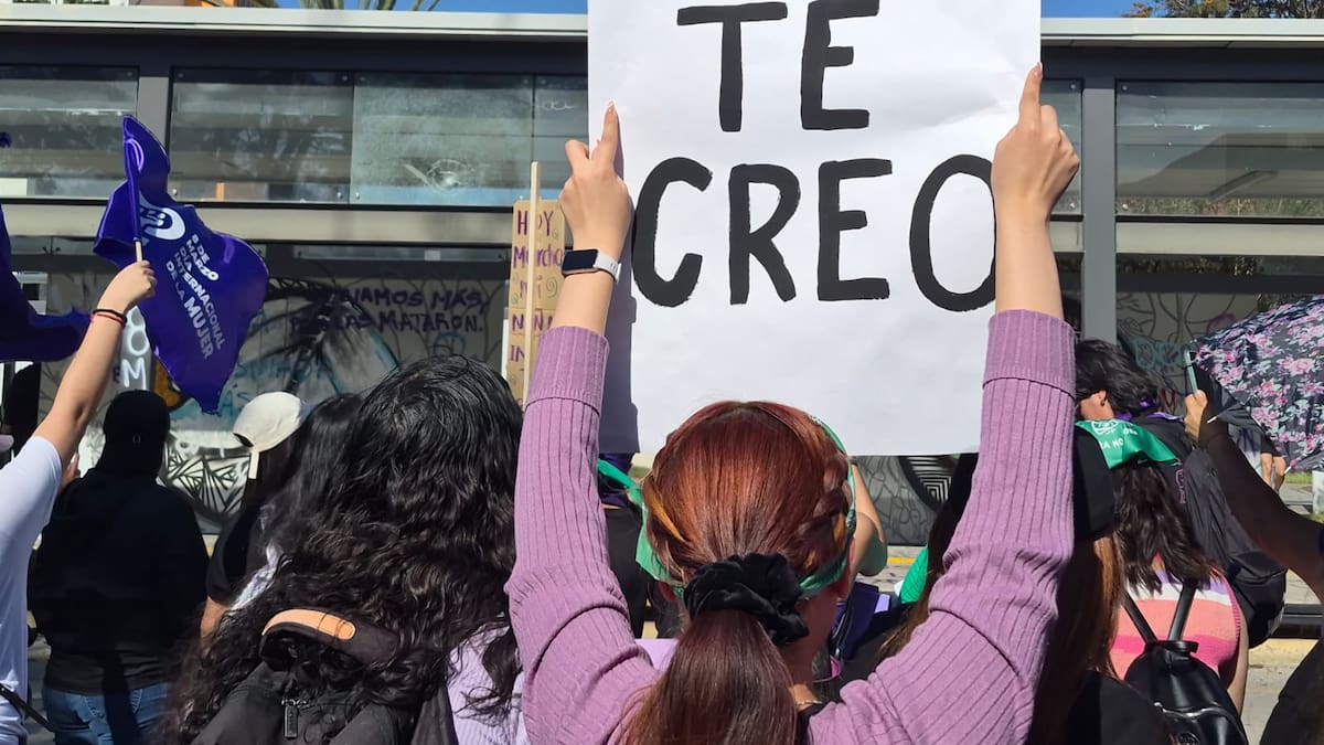 Claudia Sheinbaum envía iniciativa para crear Ley General de Feminicidio con penas de hasta 70 años y reglas únicas en todo México; Senado inicia análisis de reforma constitucional