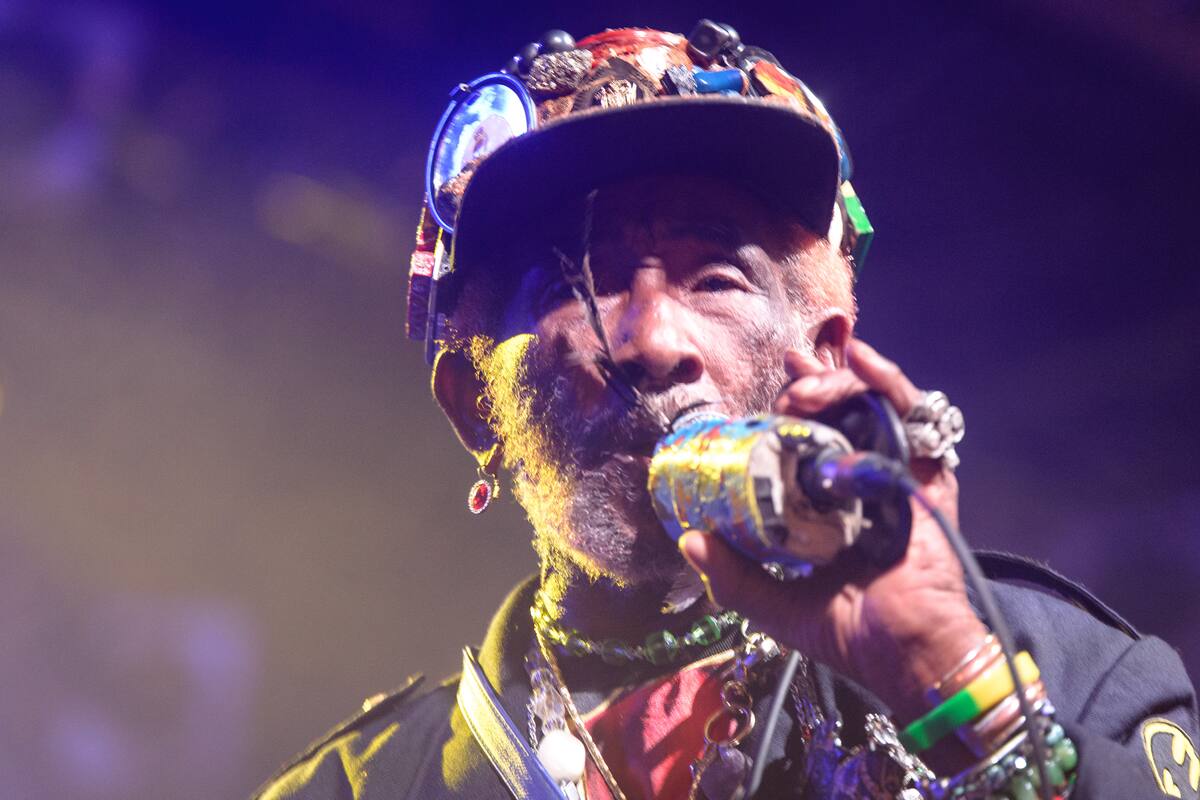 Muere Lee Scratch Perry, ícono de la música reggae, a sus 85 años