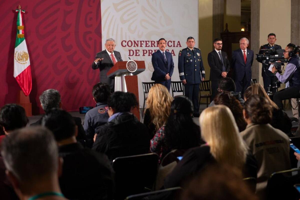 AMLO conversa con Marcelo Ebrard sobre llamada con Mike Pompeo