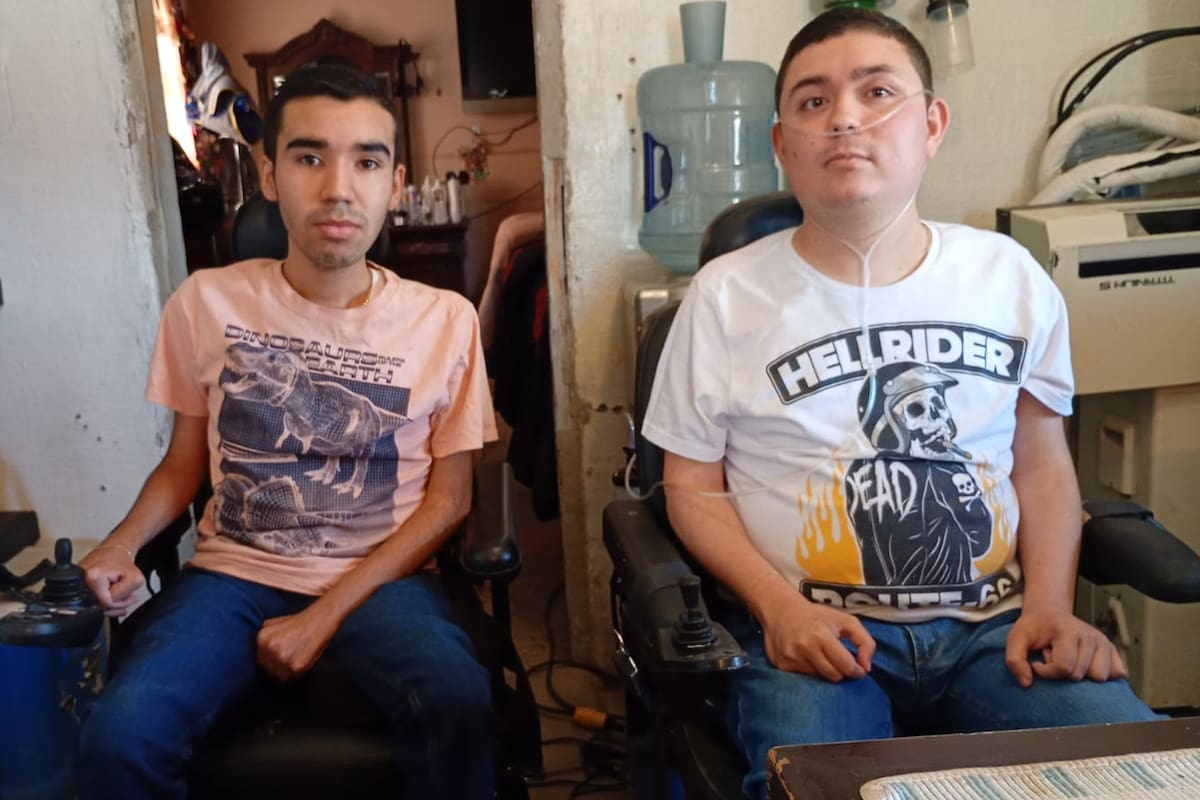Rosa Uruchurtu, madre de dos hijos con distrofia muscular pide apoyo para transportar de Tucson a Hermosillo dos concentradores de oxígeno donados