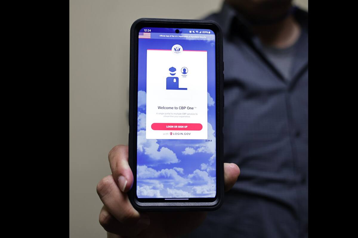 Continúan retrasos en citas de CBP