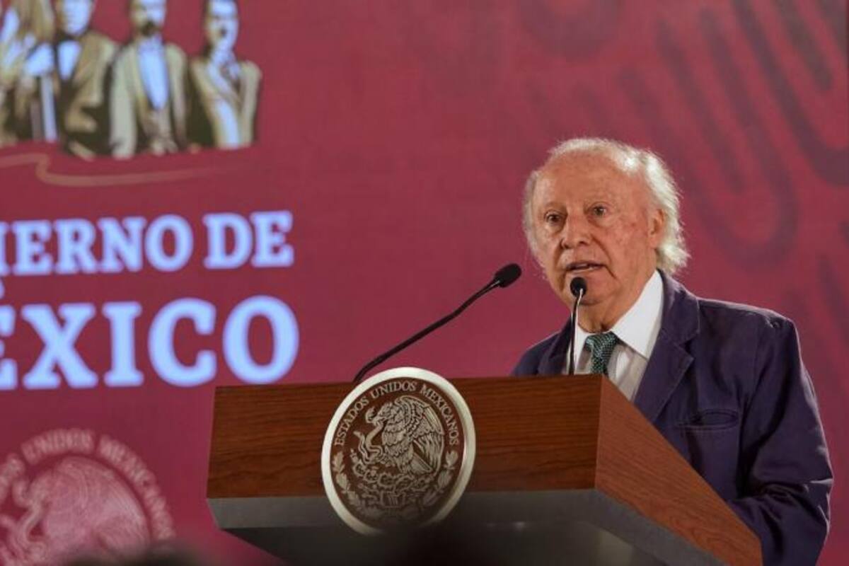 Víctor Toledo denuncia campaña de desprestigio contra Semarnat por prohibición del glifosato