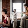 La Generación Z le dice adiós a “ponerse la camiseta” pues el 68% de los jóvenes rechaza puestos de jefatura y prioriza el crecimiento horizontal para proteger su salud mental frente al estrés corporativo
