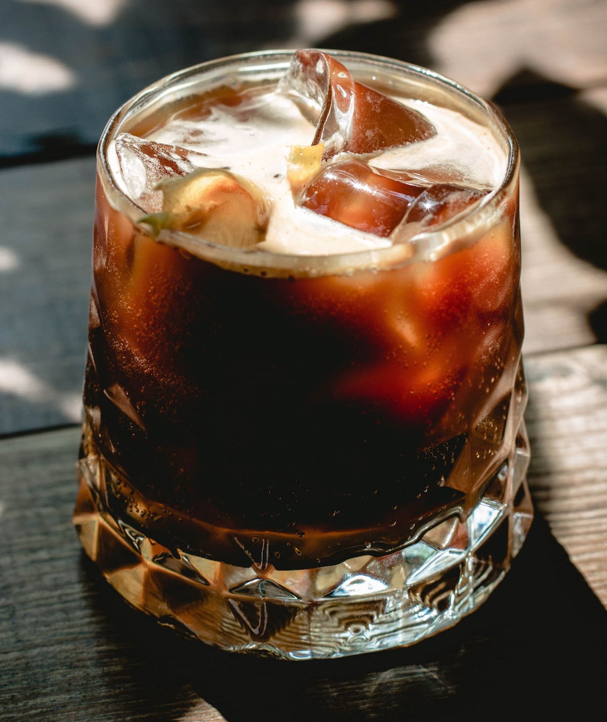 Cada vez más personas han decidido reducir o eliminar el consumo de refresco de cola.