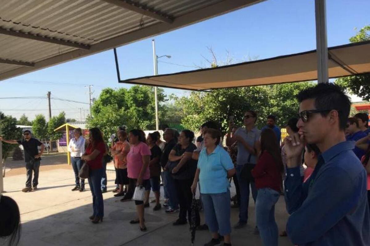 Se manifiestan padres por malas condiciones en Jardín de Niños Zix Quisiil