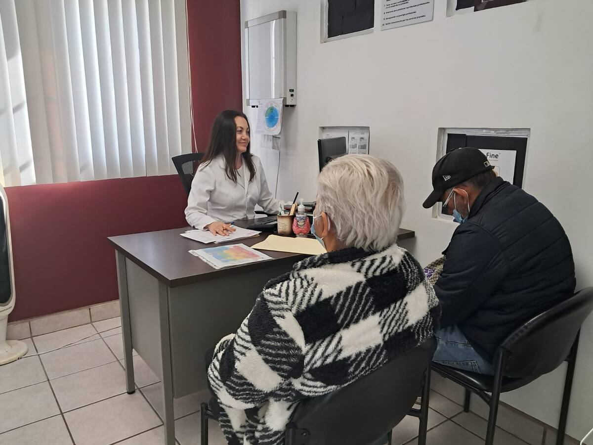 En la Unidad de Especialidades Médicas en Enfermedades Crónicas.