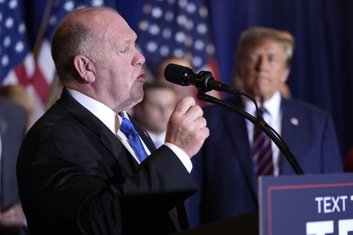 Thomas Homan habla durante un evento de campaña de Donald Trump. | Crédito: AP