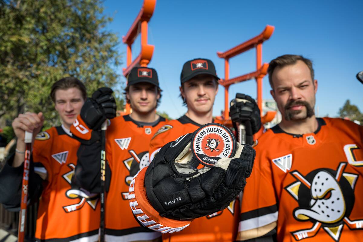 Alistan el Anaheim Ducks Day en Disneyland