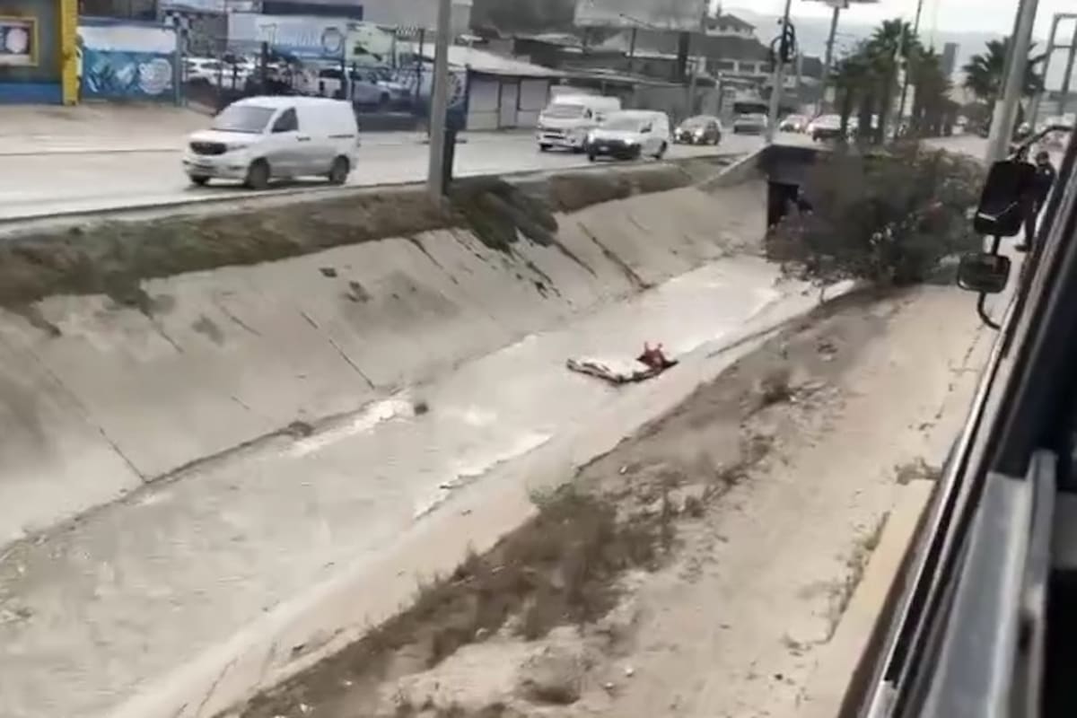 Localizan cadáver en una canalización