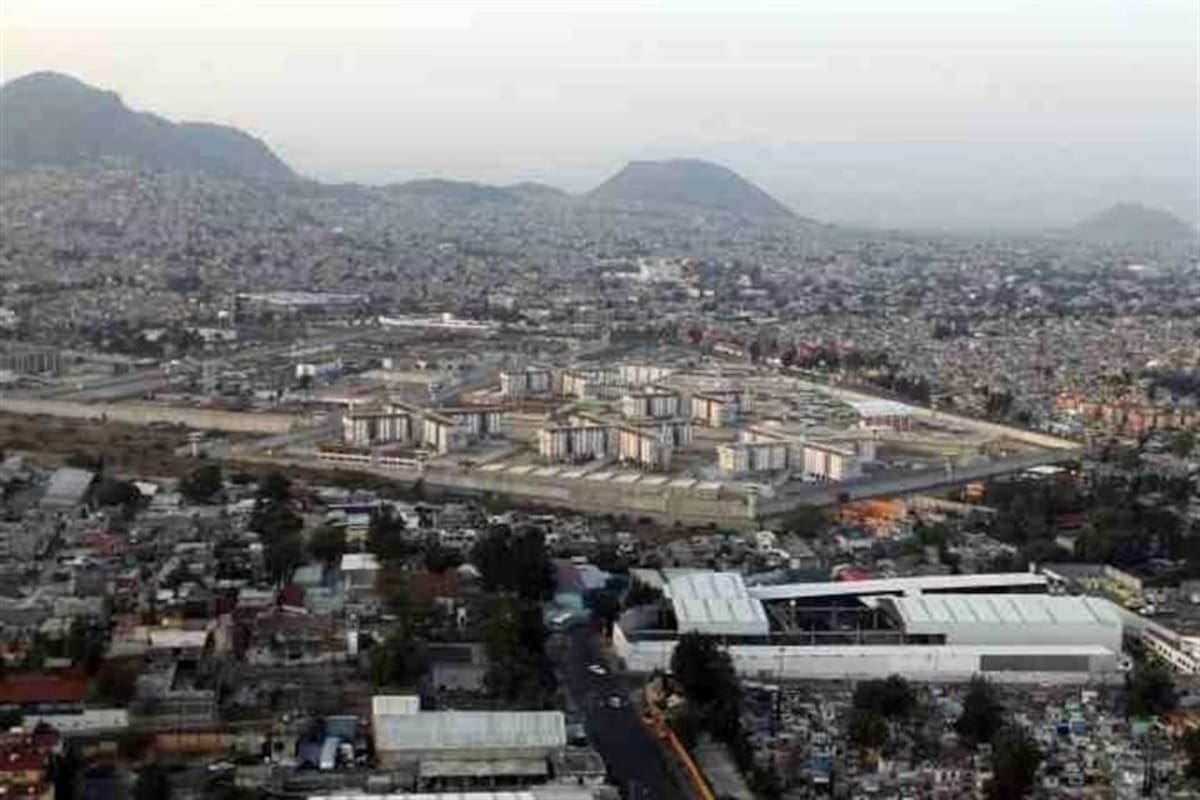 Vista aérea del penal de Santa Martha Acatitla