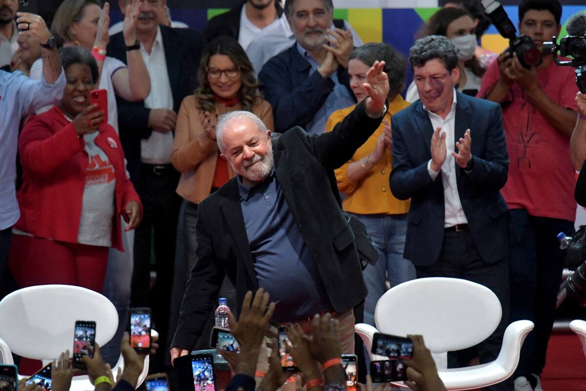 Elecciones en Brasil: La ventaja de Lula sobre Bolsonaro en Brasil se mantiene, dice encuesta