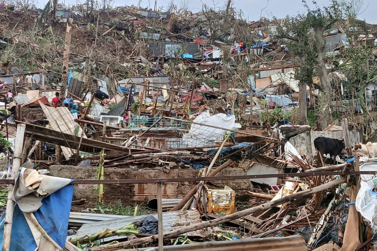 El ciclón Chido deja una devastación sin precedentes en territorio francés con cientos de muertos