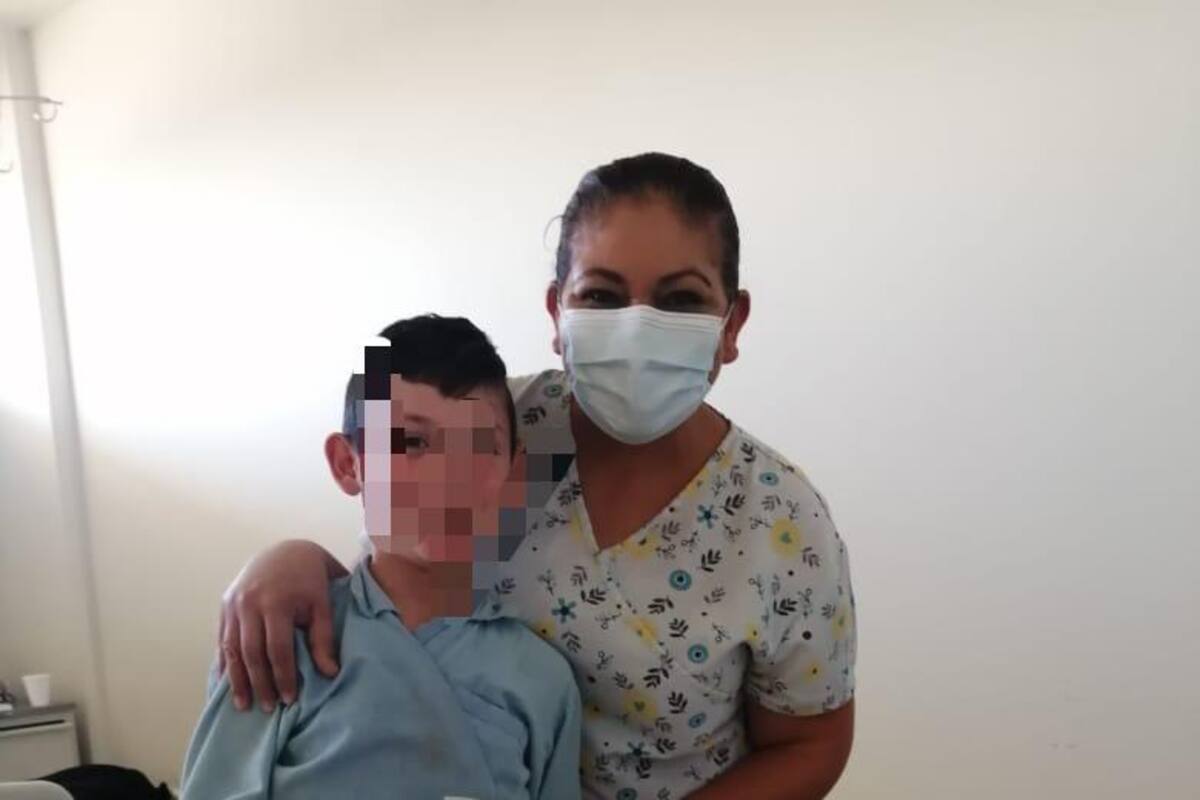 “De corazón les pido, cuiden a sus hijos": brinda enfermera algo más que medicinas a niños en área Covid