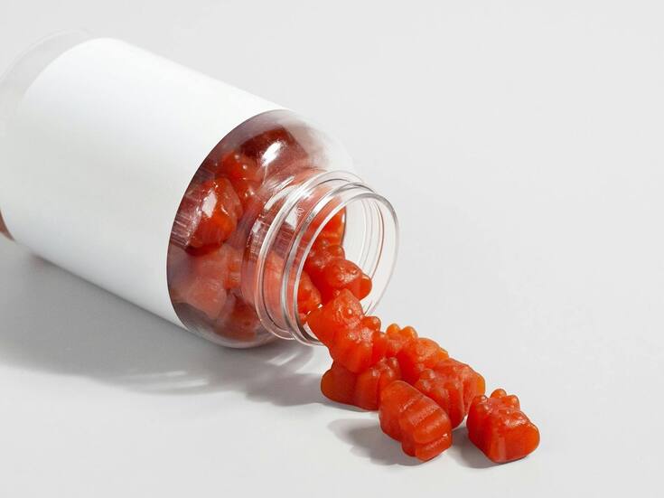 Inconscientes encuentran a dos niños en su casa tras comer gomitas con THC en EEUU; su madre pierde la custodia para ser investigada por las autoridades