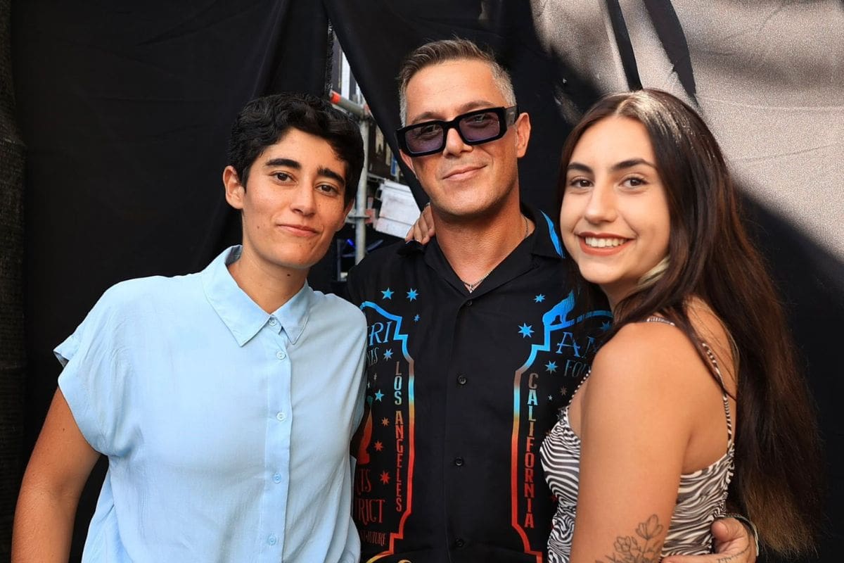 Otra fan rompe el silencio sobre Alejandro Sanz: “Él me vio crecer desde los 14 años”